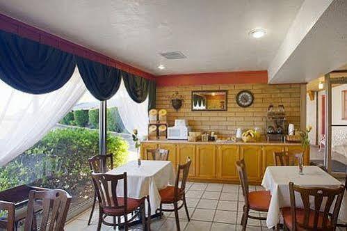 Whitten Inn Ван Хорн Екстериор снимка