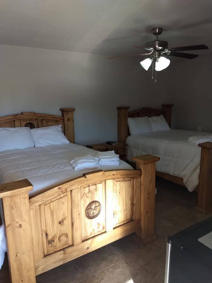 Whitten Inn Ван Хорн Екстериор снимка