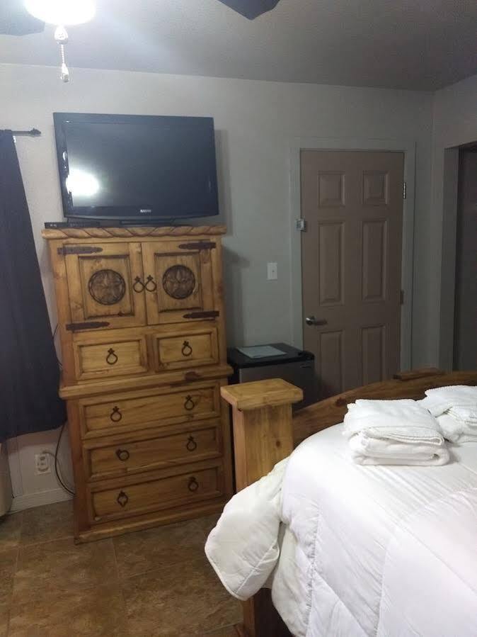 Whitten Inn Ван Хорн Екстериор снимка